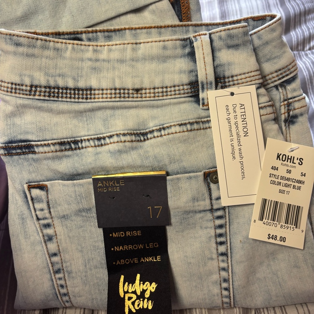 Indigo Rein Mid Rise Light Blue ankle Jeans